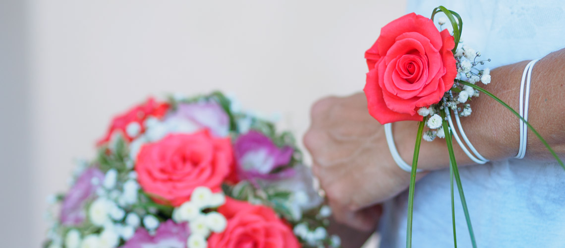 mariage-fleuriste-bracelet-demoiselle-Vauvenargues