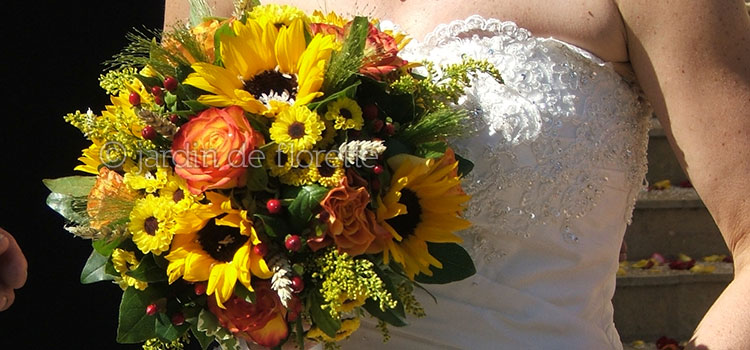 Bouquet de mariée dans un style provencal - tournesol et blé