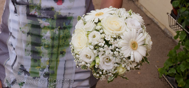 Bouquet de mariée rond tout blanc